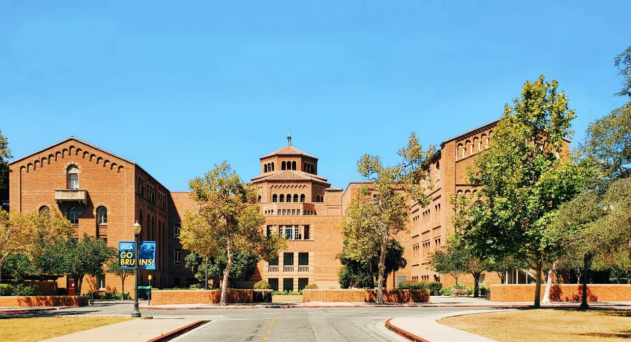 UCLA Powell Library